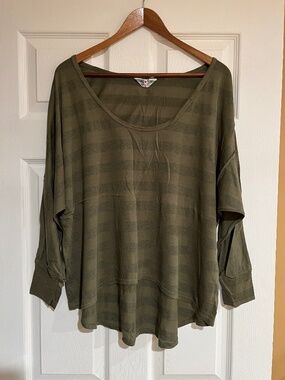 Hard Tail Green women top M